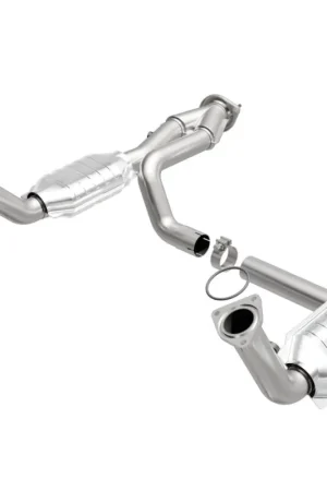 MagnaFlow Conv DF 02-06 Cadillac Escalade / 02-06 Chevy Avalanche 5.3L Dual Conv Y-Pipe Assembly 2WD Warranty Included